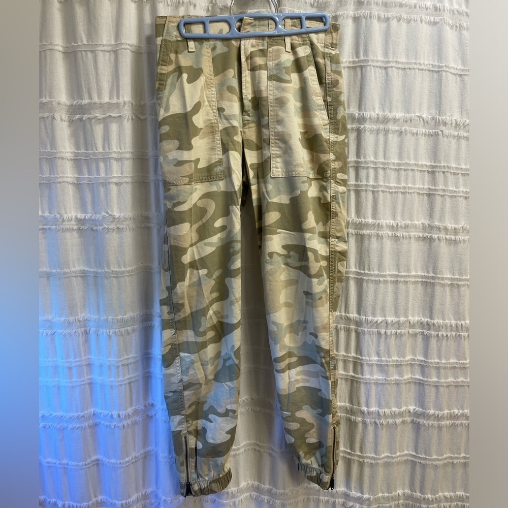 Gap Joggers